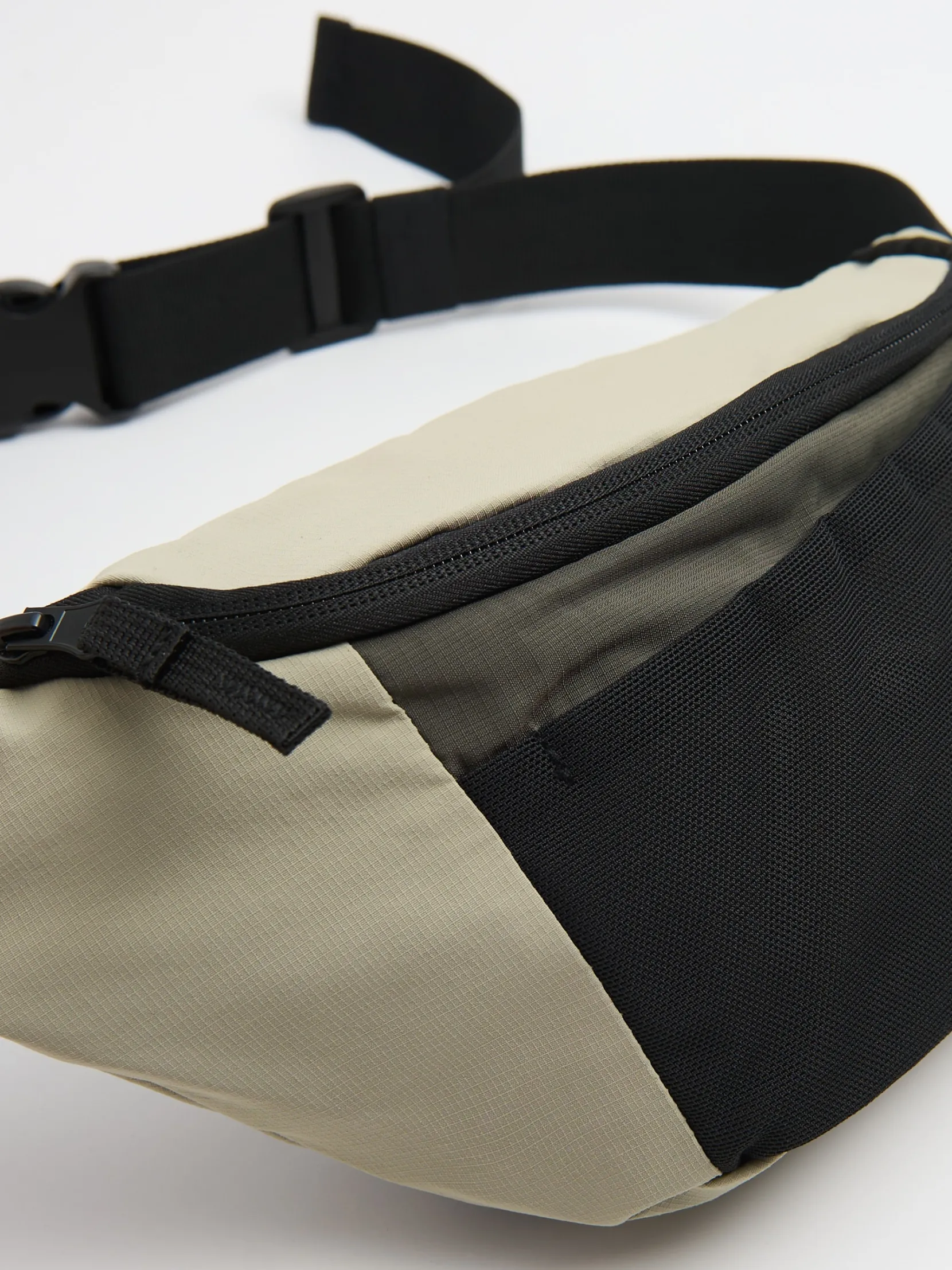 Fashion Beżowa nerka z efektem reflective Plecaki, Nerki