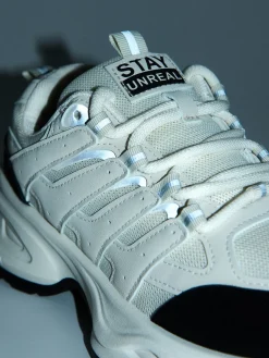 New Beżowe sneakersy z odblaskowymi elementami Sneakersy