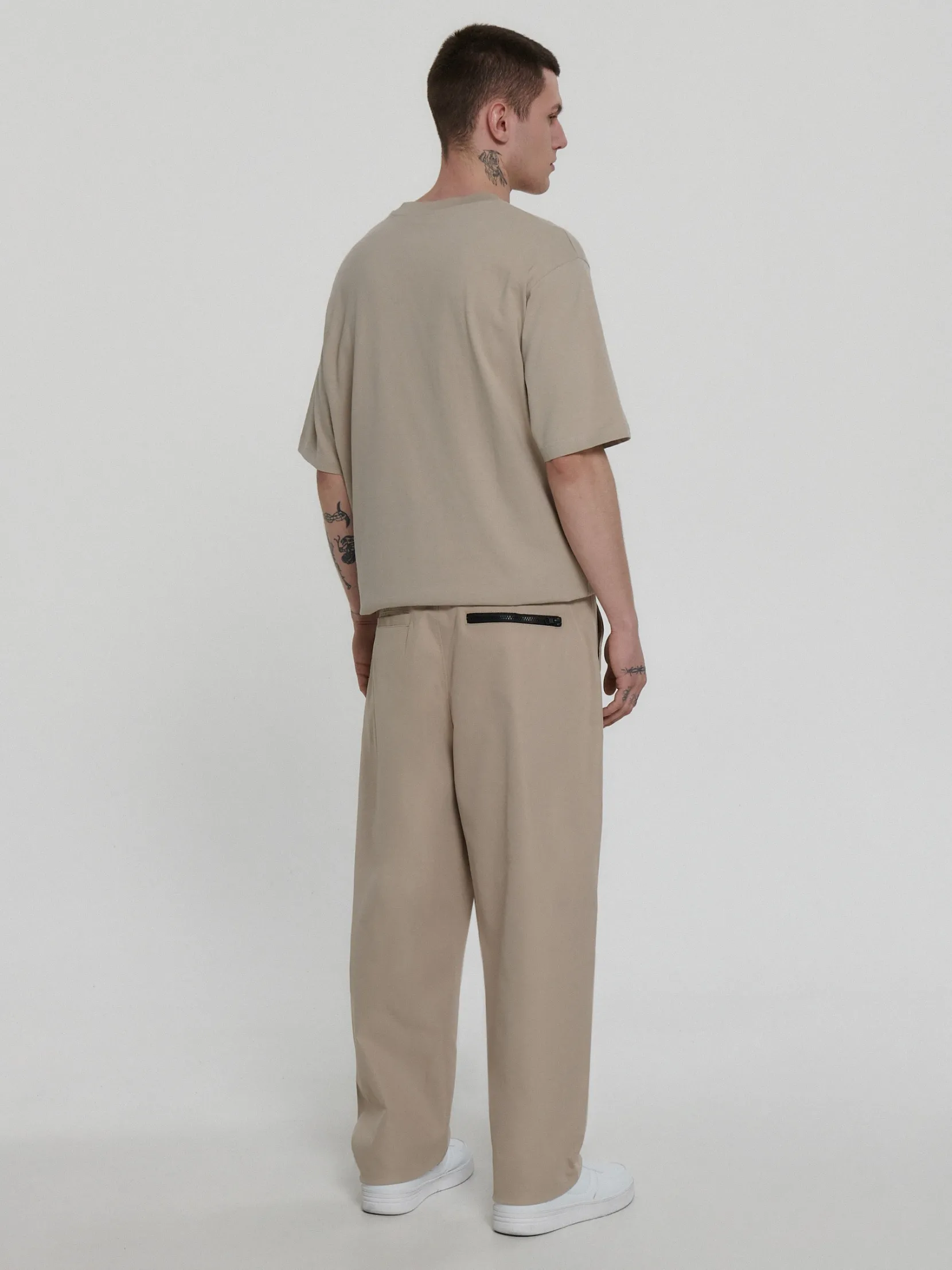 Online Beżowe spodnie loose ADU.LTD Spodnie