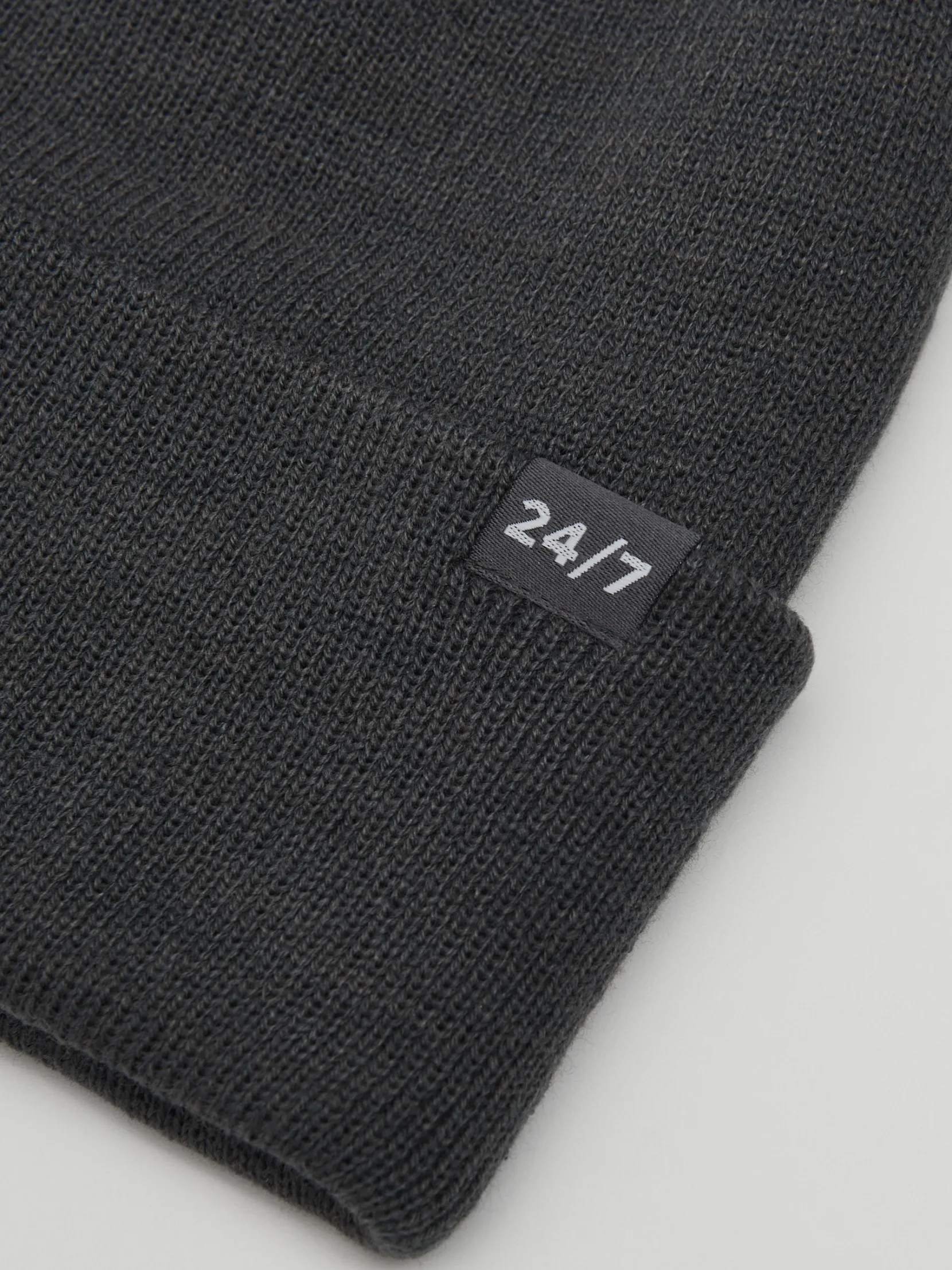 Outlet Ciemnoszara czapka beanie Czapki