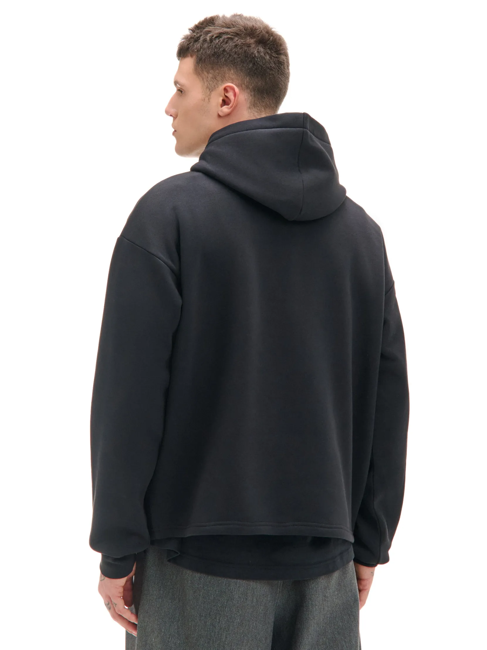 Sale Czarna bluza hoodie z naszyjnikiem Bluzy