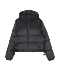 Outlet Czarna kurtka puffer z gładkim karczkiem Kurtki, Płaszcze