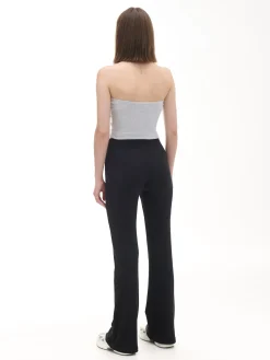 Discount Czarne dresy typu flare Spodnie