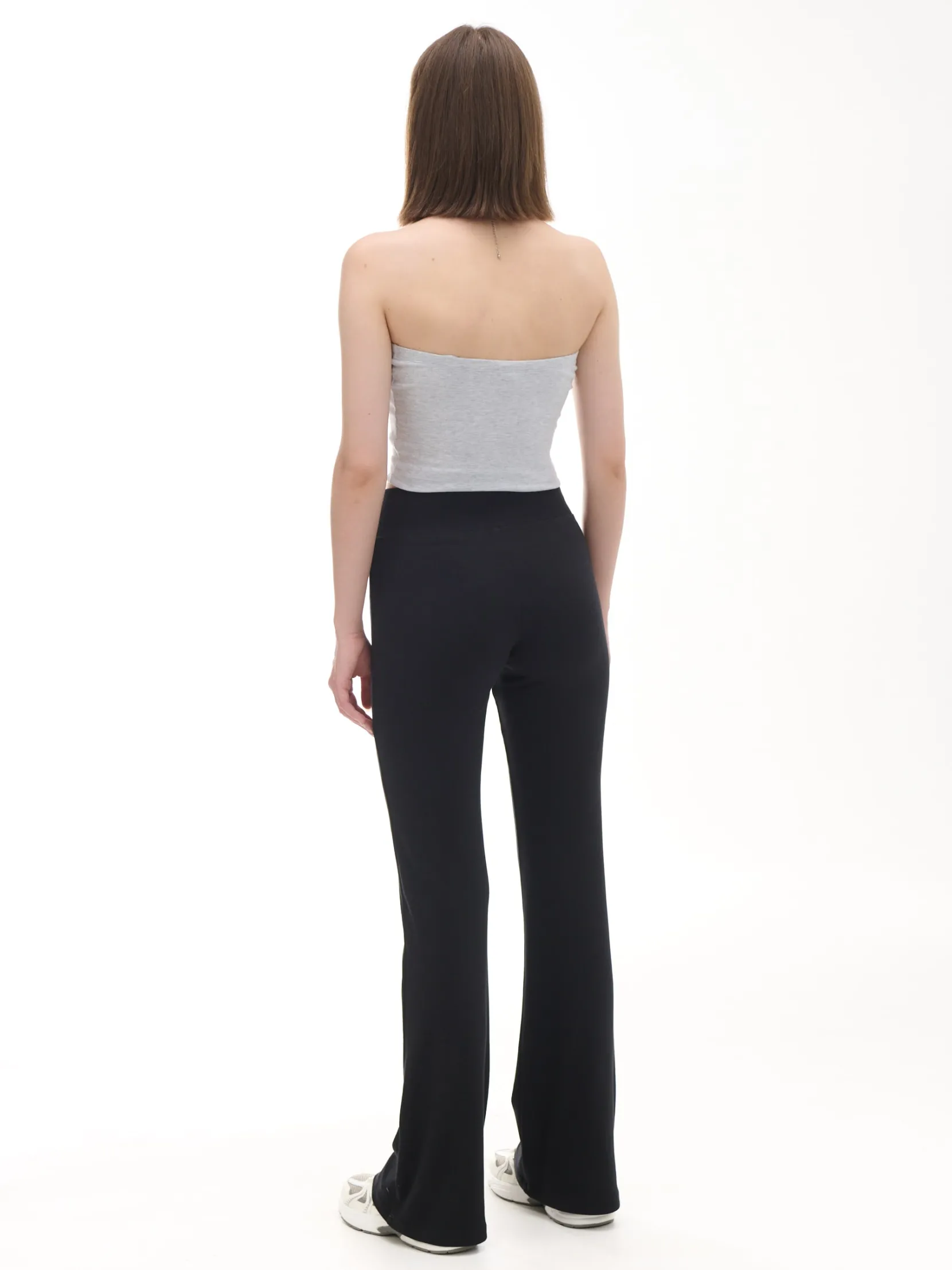 Discount Czarne dresy typu flare Spodnie