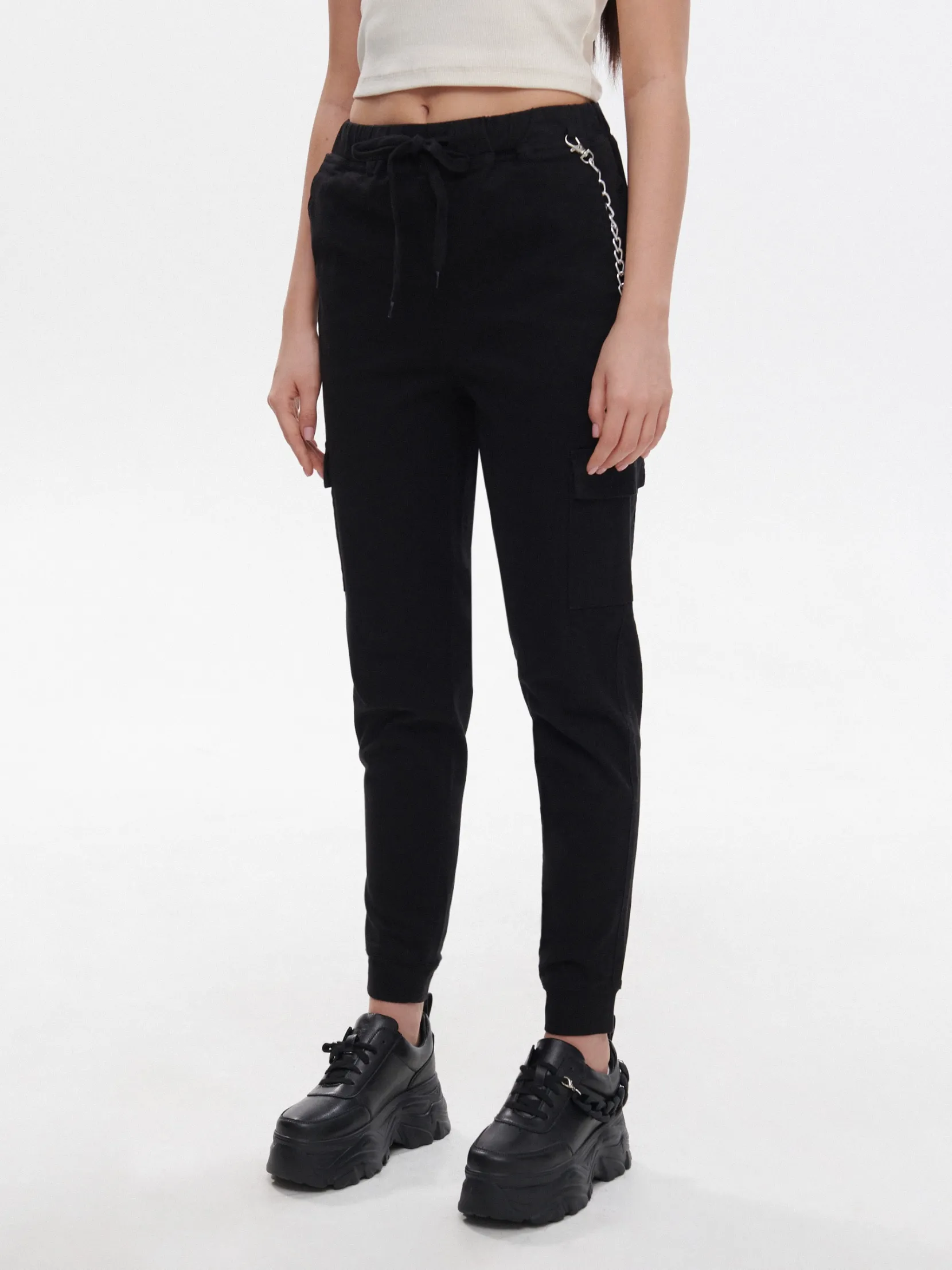 Fashion Czarne joggery cargo z łańcuchem Spodnie