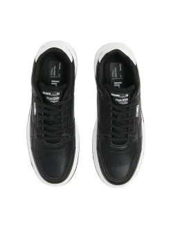 Hot Czarne sneakersy z białymi elementami Sneakersy