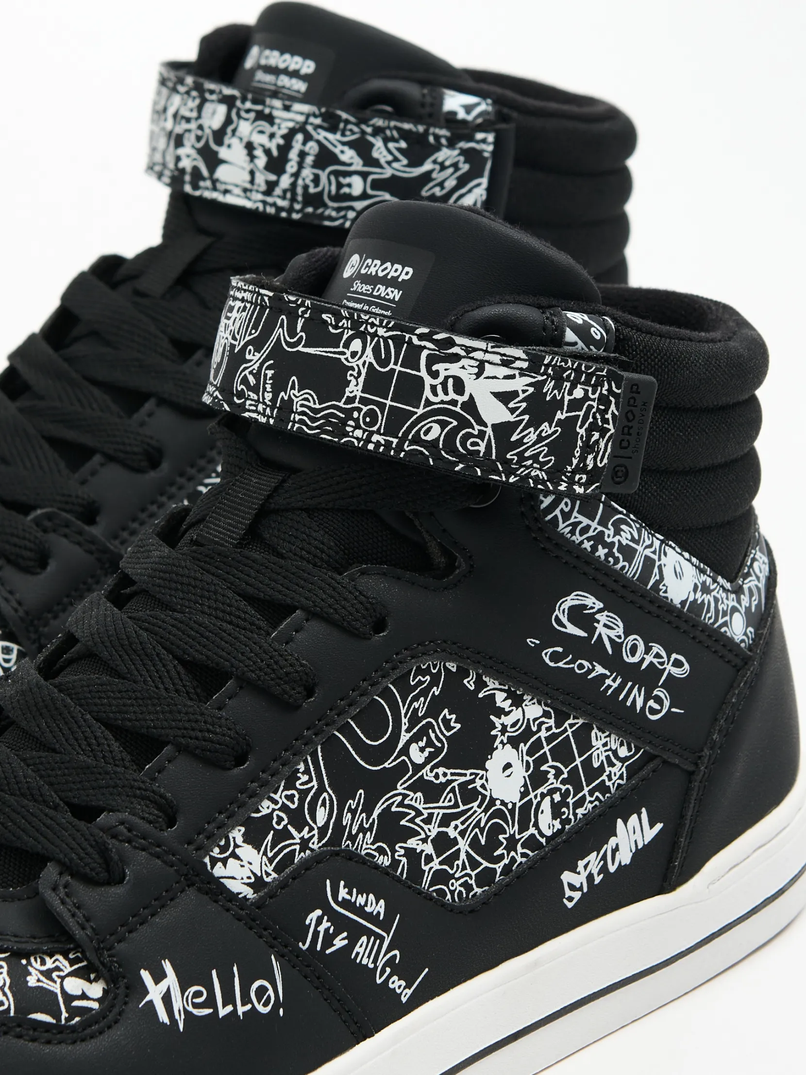 Fashion Czarne sneakersy z komiksowym nadrukiem Sneakersy|Za Kostkę