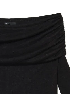 Hot sweter typu carmen Swetry