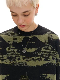 Discount Czarny sweter z artystycznym nadrukiem Swetry