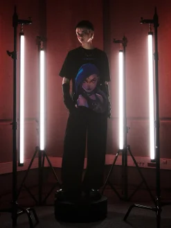 Outlet T-shirt z Jinx z Arcane Koszulki, Topy