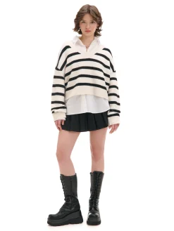 New sweter w czarne paski Swetry