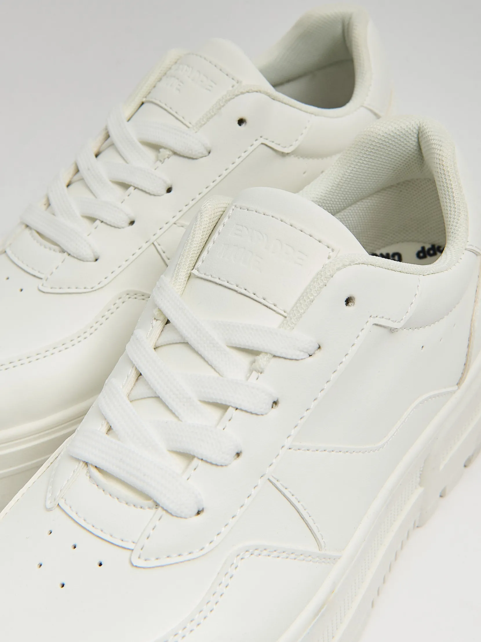 Fashion Lekkie białe sneakersy Sneakersy