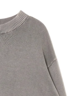 Hot Szary sweter z efektem sprania Swetry
